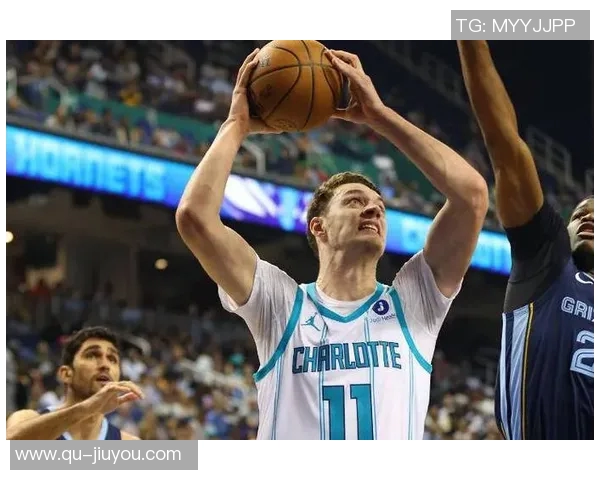 黄蜂新秀卡尔克布伦纳前10场命中率创历史新高超越姚明纪录 黄蜂新秀卡尔克布伦纳前10场命中率创历史新高超越姚明纪录