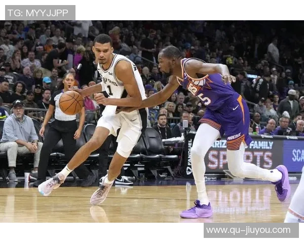 哈克斯空切接球一气呵成单臂隔扣文班亚马震撼全场