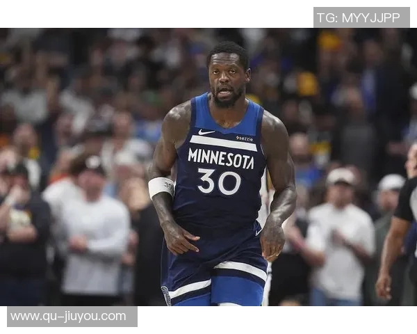 戈贝尔半场表现抢眼11分8板3助助力球队领先鹈鹕